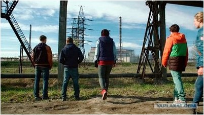 либо больше либо больше